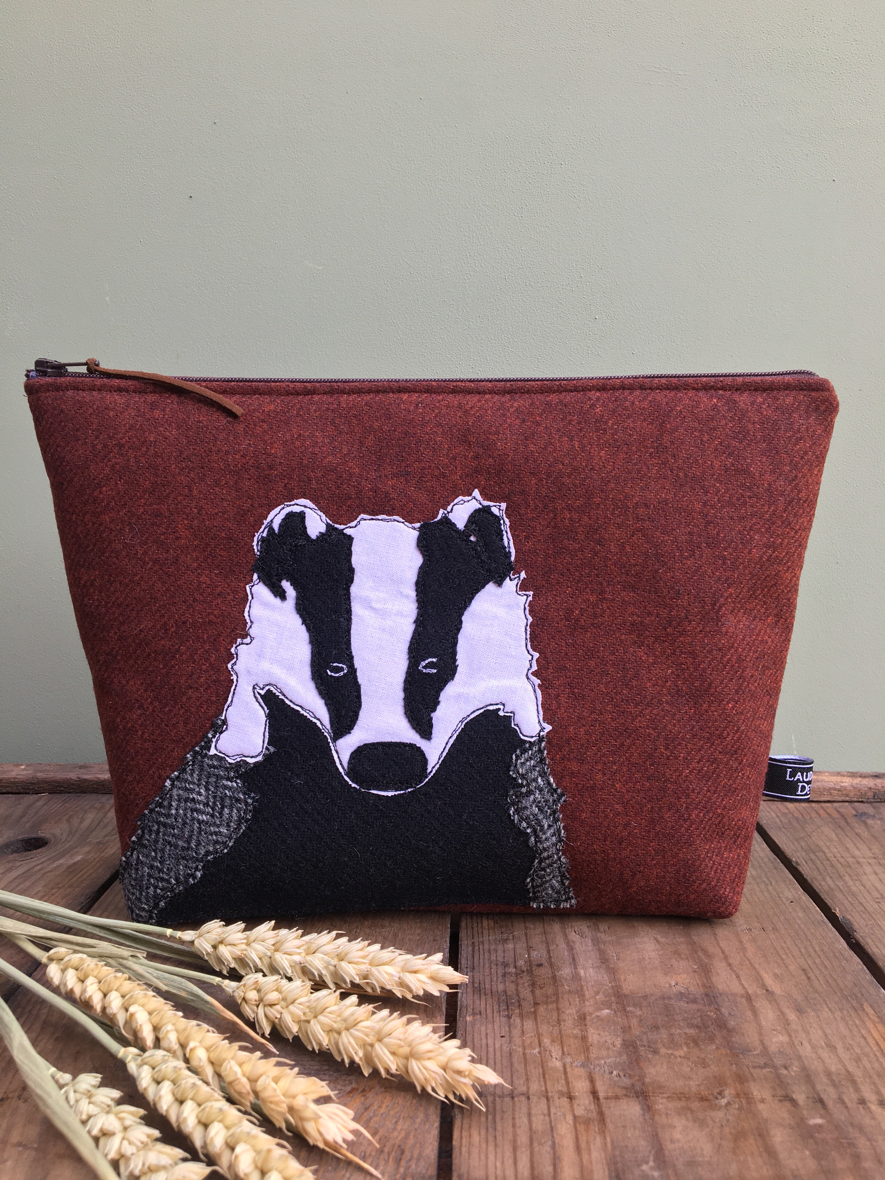 BARNABY Badger Pouch